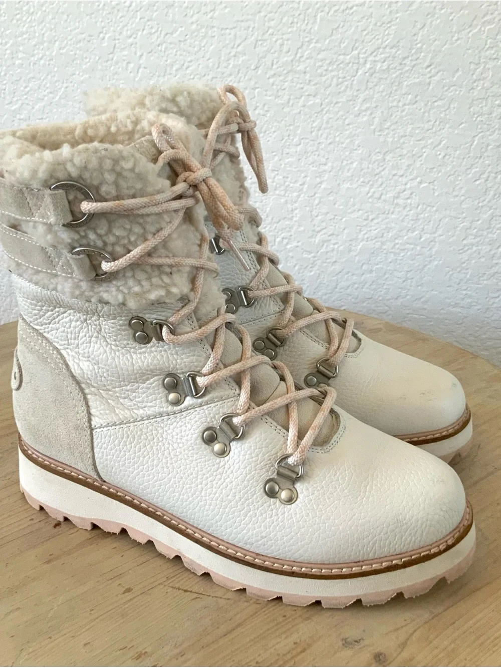 NWT ROXY ALPINE waterproof boot’s off-white Brandi II Lace-Up women’s sz 8.5